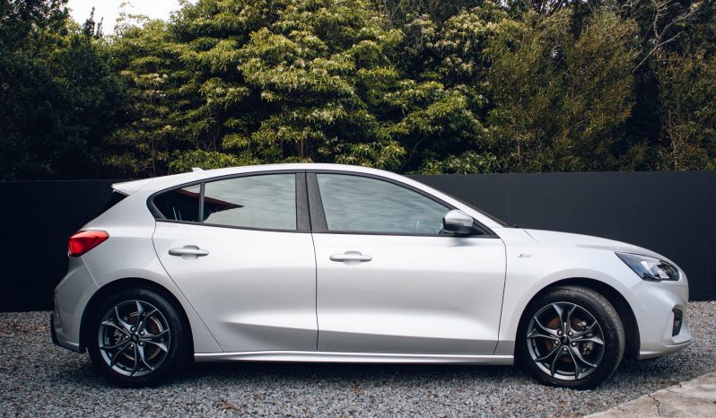 Ford Focus ST Line completo