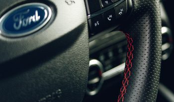 Ford Focus ST Line completo