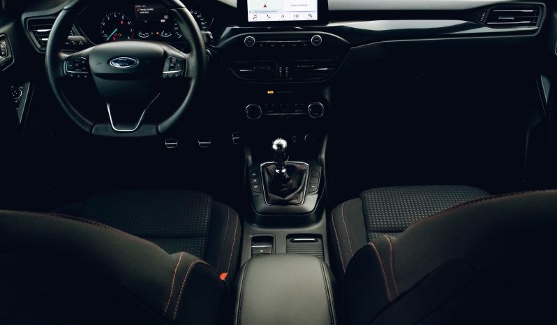 Ford Focus ST Line completo