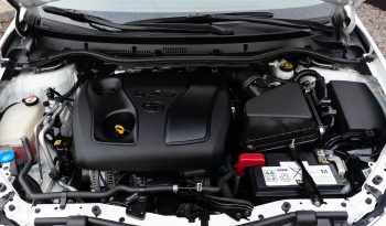 Toyota Auris completo