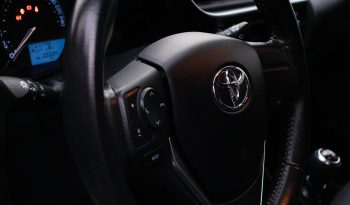 Toyota Auris completo