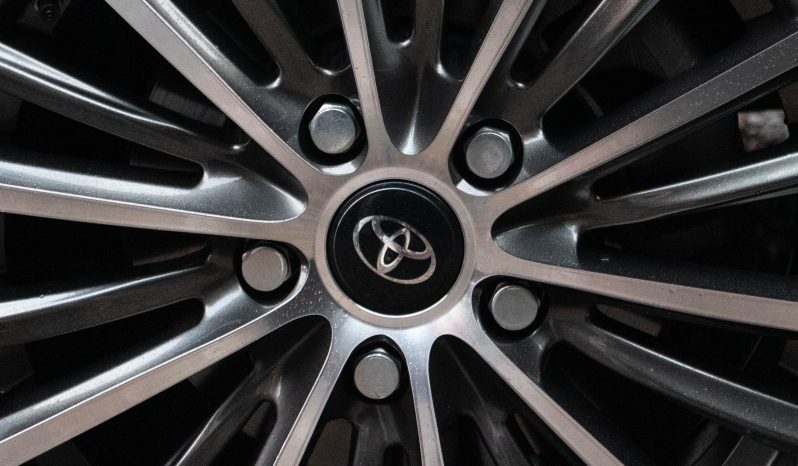 Toyota Auris completo