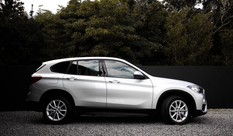 BMW X1 Advantage completo
