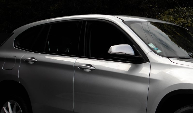 BMW X1 Advantage completo