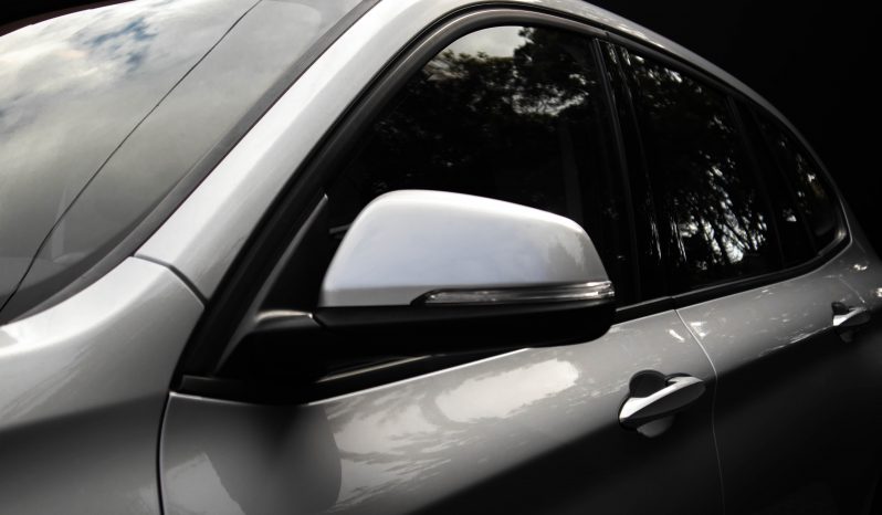 BMW X1 Advantage completo