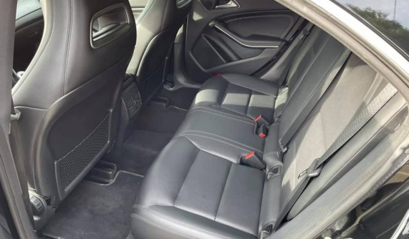 Mercedes-Benz CLA 200 CDI completo