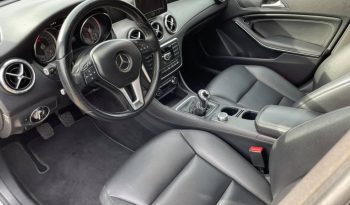 Mercedes-Benz CLA 200 CDI completo