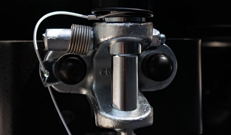 Toyota Hilux Tracker 2021 completo