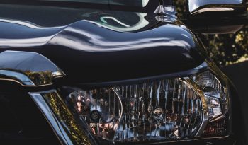 Toyota Hilux Tracker 2021 completo