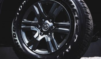 Toyota Hilux Tracker 2021 completo