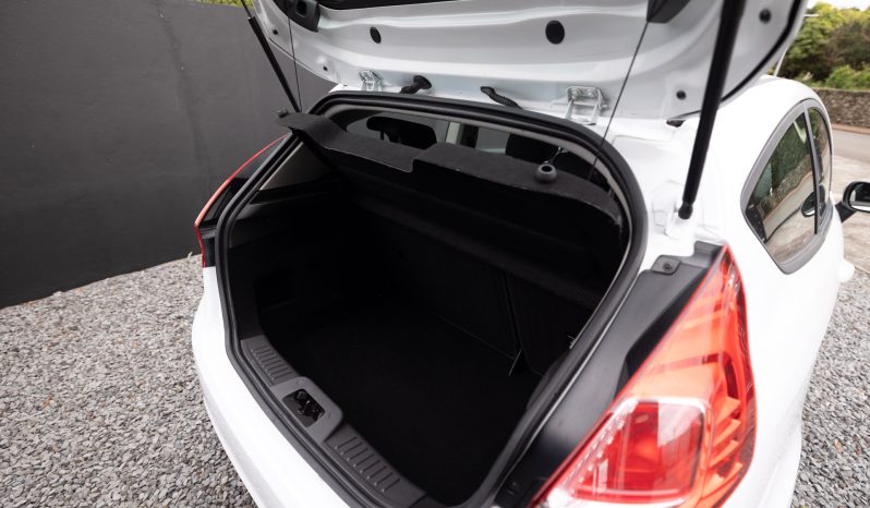 Ford Fiesta 1.25 82 Edition completo