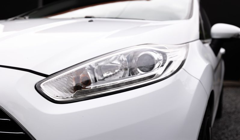 Ford Fiesta 1.25 82 Edition completo