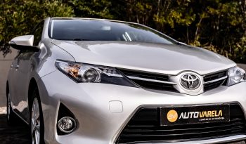 Toyota Auris D-4D Business completo