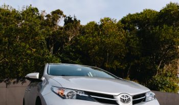 Toyota Auris D-4D Business completo