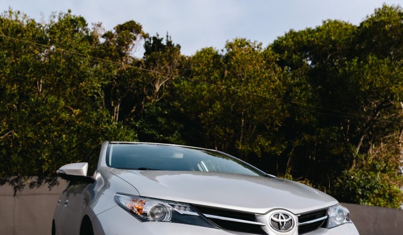 Toyota Auris D-4D Business completo