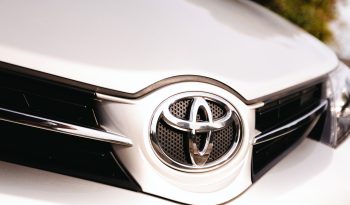 Toyota Auris D-4D Business completo