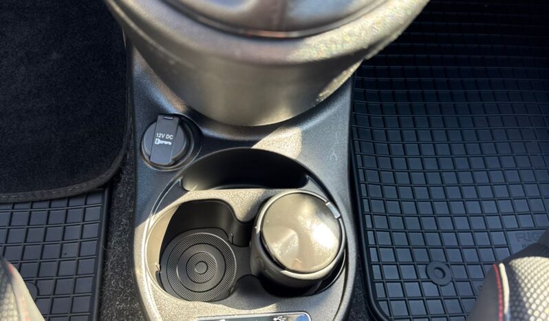 Fiat 500 Hybrid Sport completo