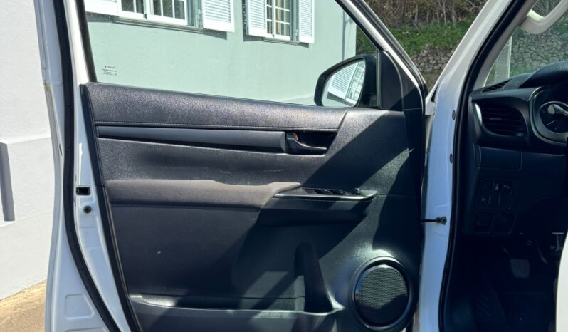 Toyota Hilux D-4D 2020 completo