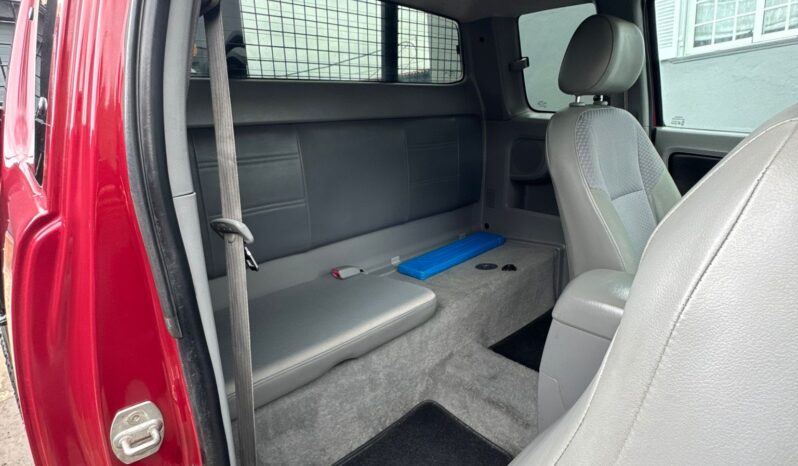 Toyota Hilux D-4D 4WD completo