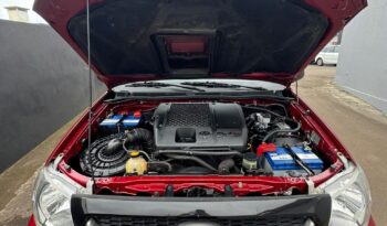 Toyota Hilux D-4D 4WD completo