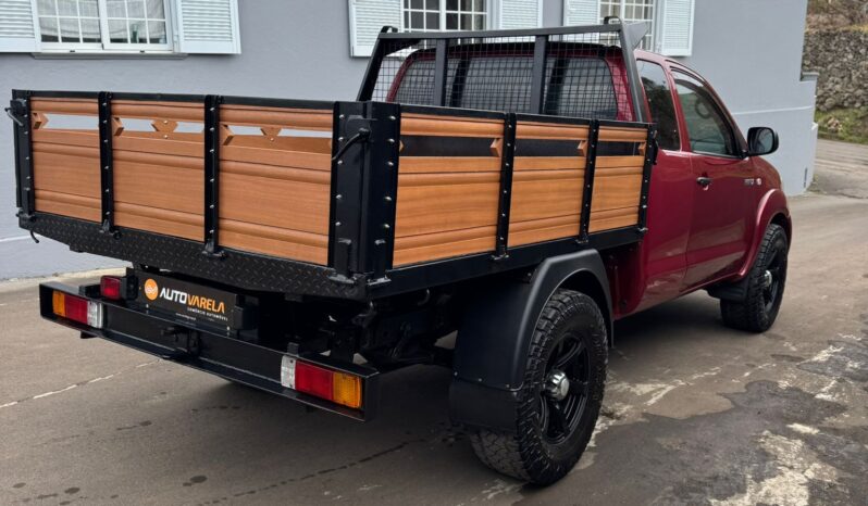 Toyota Hilux D-4D 4WD completo