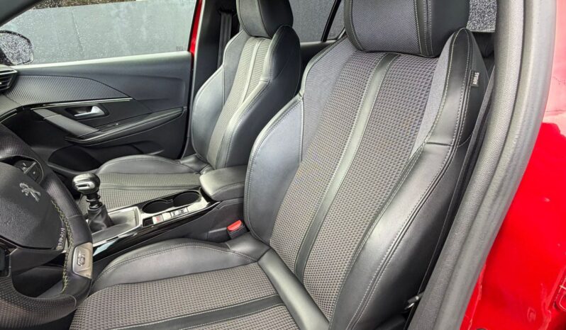 Peugeot 208 PURETECH 100 S&S BVM6 GT completo