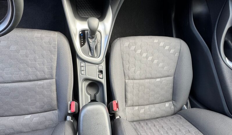Toyota Yaris Exclusive 1.5 Hybrid completo