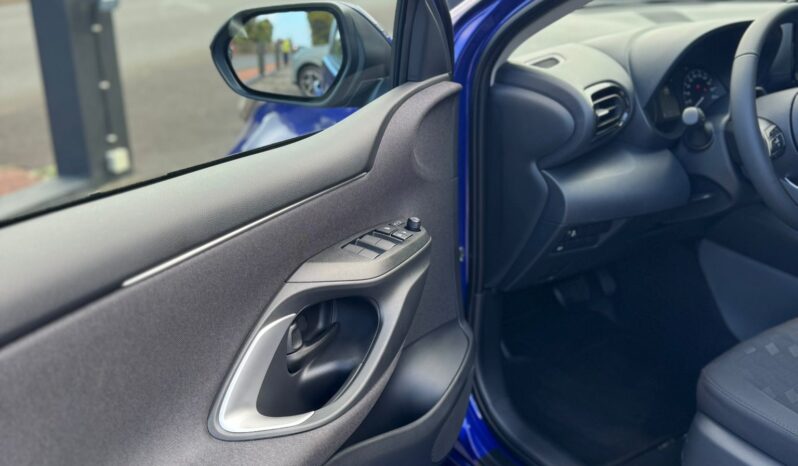 Toyota Yaris Exclusive 1.5 Hybrid completo