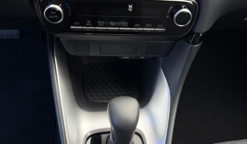 Toyota Yaris Exclusive 1.5 Hybrid completo