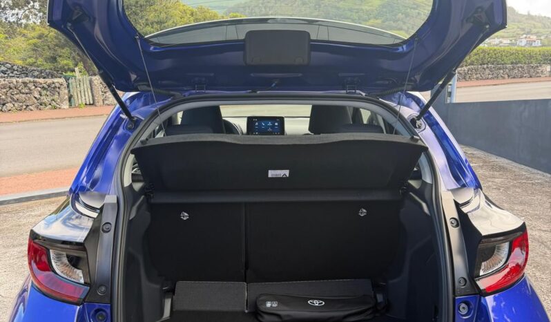 Toyota Yaris Exclusive 1.5 Hybrid completo