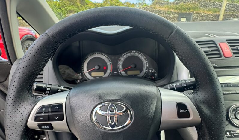 Toyota Auris D-4D Pack Sport completo