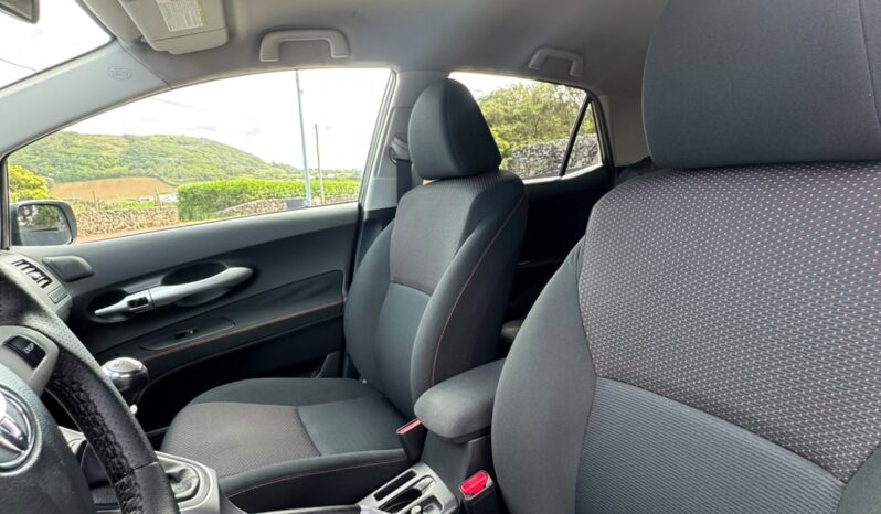 Toyota Auris D-4D Pack Sport completo